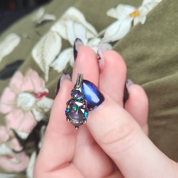 Ring - Picture 2 of 4